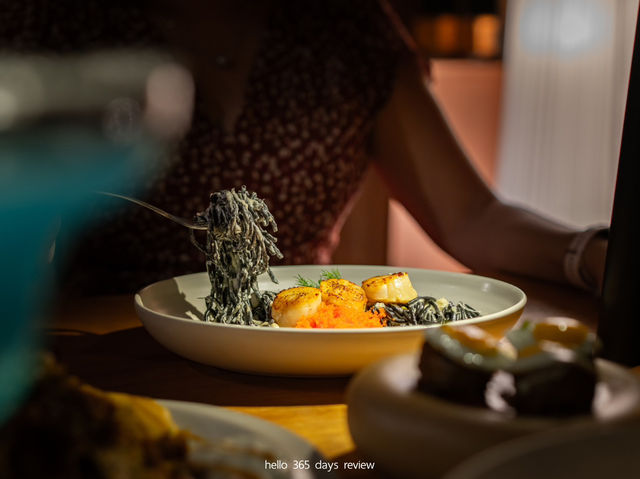  Hazel Brunch&Co.  อาหารฟิวชันสุดสร้างสรรค์