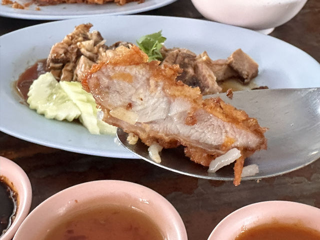 ข้าวมันไก่ชุมนุมไทย บุรีรัมย์