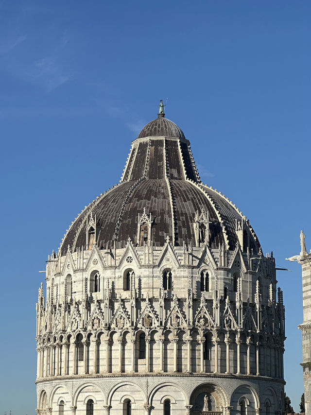 Pisa: Where Gravity Took A Vacation