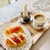 Respirer Bakery Cafe