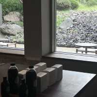 Industrial Soul Meets Slow Coffee – My Visit to Anthracite Seogyo, Seoul