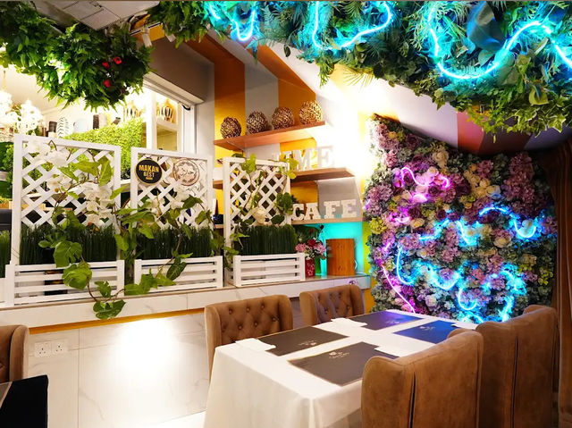 UME FLORAL CAFE