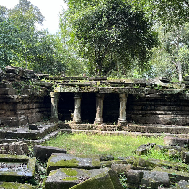 🛕 Bakong Temple – The Birthplace of Khmer Greatness