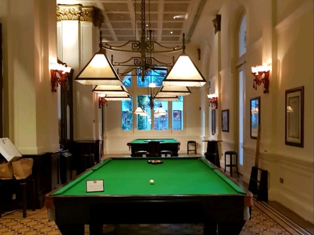 Step Into Timeless Elegance – My Unforgettable Stay at Raffles Singapore