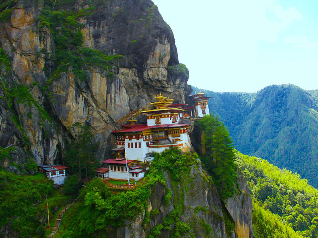 【タクツァン僧院｜Tiger’s Nest Monastery｜ブータン「断崖絶壁の聖なる絶景」】