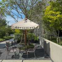 ☁️✨ Bottomless Cafe – พื้นที่สงบกลางกรุง
