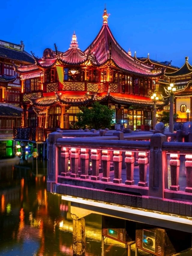 🇨🇳✨ “2 Days in Shanghai: Skyline, Soup Dumplings & Style Under $200”
