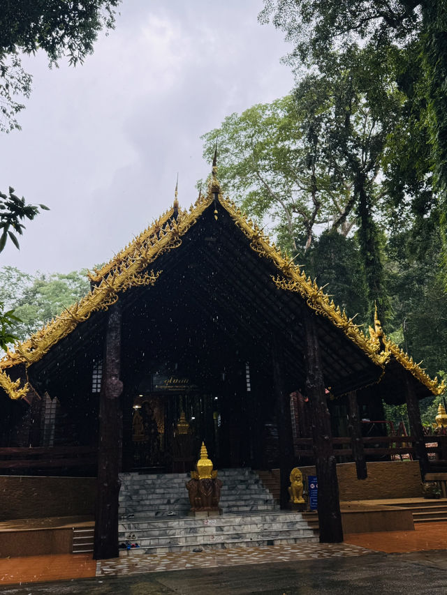 สงบ เรียบง่าย ใกล้ธรรมชาติ ที่วัดเขาบรรจบ จันทบุรี