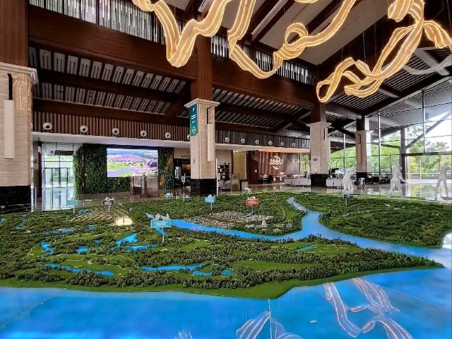 Scenic Stay at Forest City Golf Hotel
