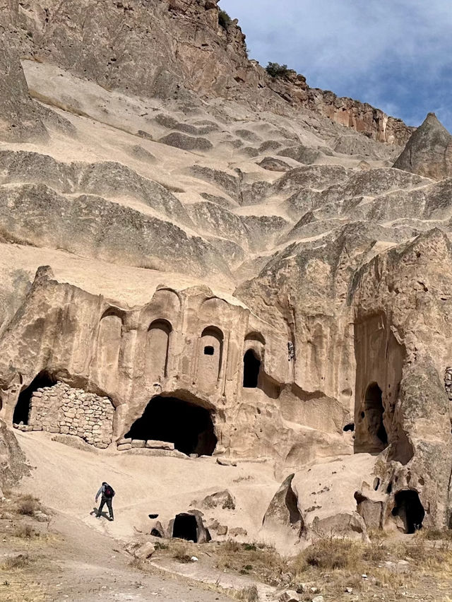 Between Continents and Centuries: A Journey Through Turkey 