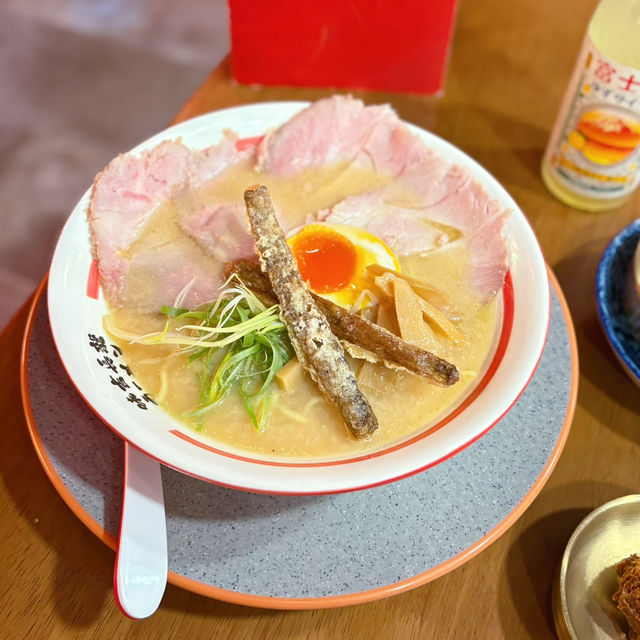 特色濃清湯拉麵🍜 特色濃清湯拉麵🍜