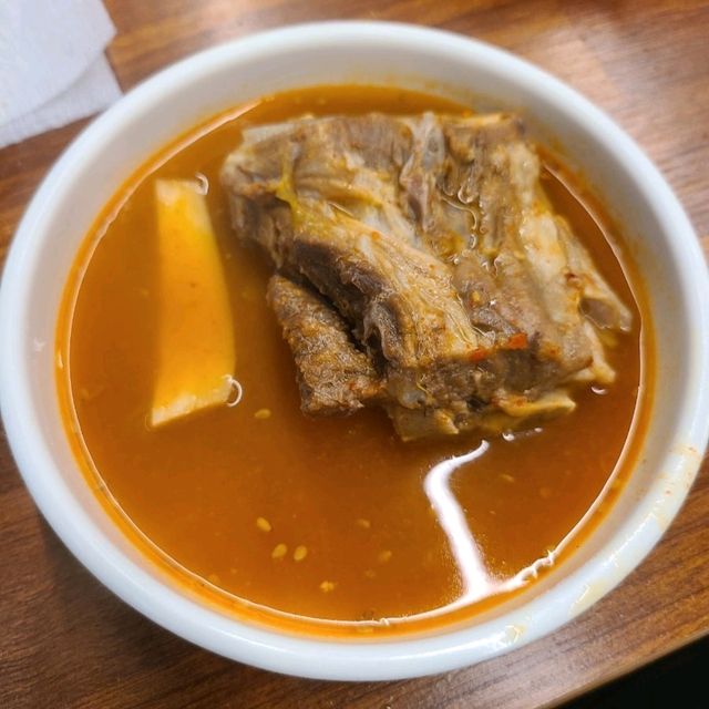 제주도 공항 주변 맛집)제주감자탕 3호점 - 제주시 24시 감자탕 맛집