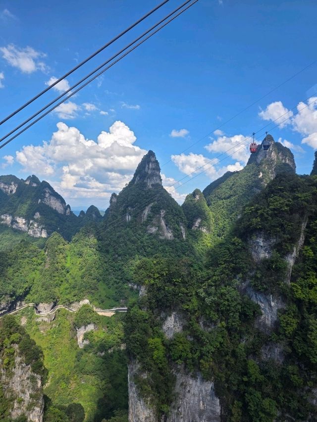Подробный гид по горе Тяньмэньшань в Чжанцзяцзе Подробный гид по горе Тяньмэньшань в Чжанцзяцзе
