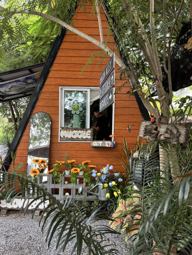 Muggle slow bar คาเฟ่ลับๆในสวน ที่แปดริ้ว