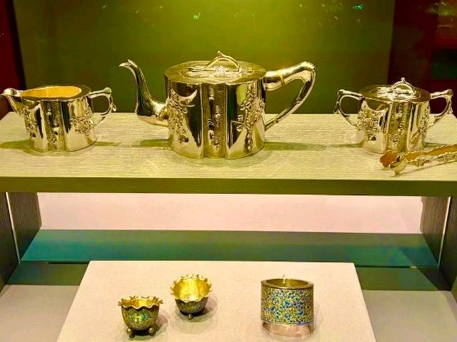 Discover the Beauty of East Meets West at the Hong Kong Museum of Art