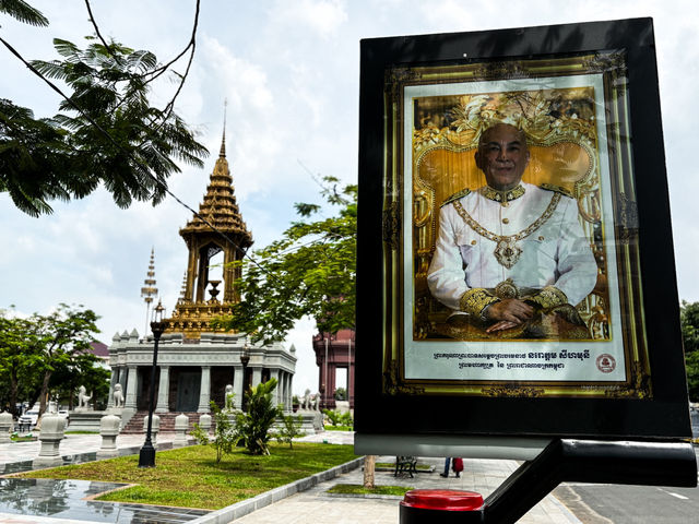 🇰🇭 獨立紀念碑វិមានឯករាជ្យ+西哈努克國王紀念公園ស្ដូបព្រះ ករុណា ព្រះបាទសម្តេច នរោត្តម សីហនុ "ព្រះបរមរតនកោដ្ឋ"  