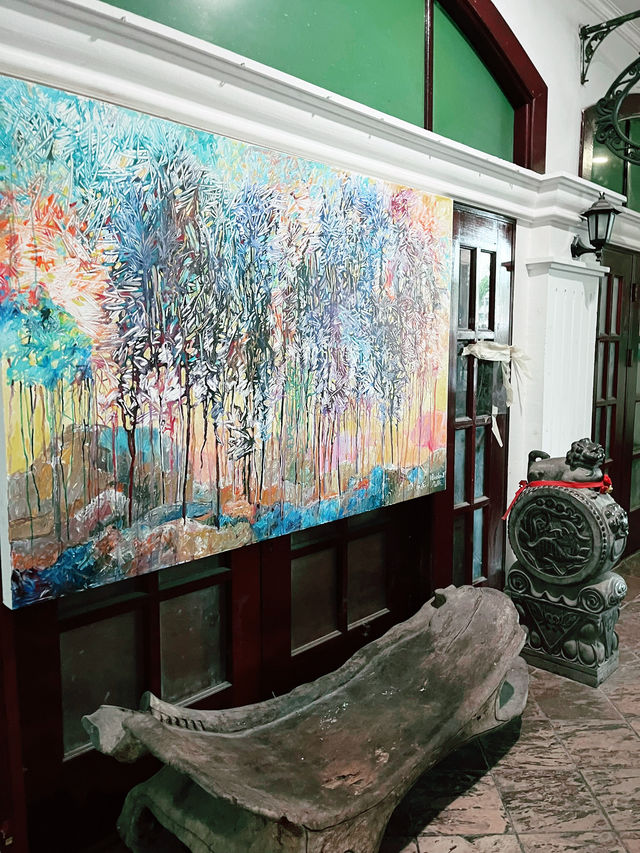 Must-Stay Gem: Imperial Riverbank Hotel & Its Artistic Treasure 
