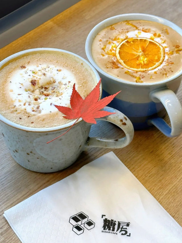 🍂 A Beautiful Afternoon at Sugar House Café, Shichahai