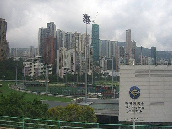 Happy Valley Racecourse - Superb restaurant in the atmosphere of Running Horse