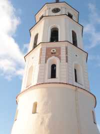 ヴィリニュスで可愛い教会を巡る1日プラン