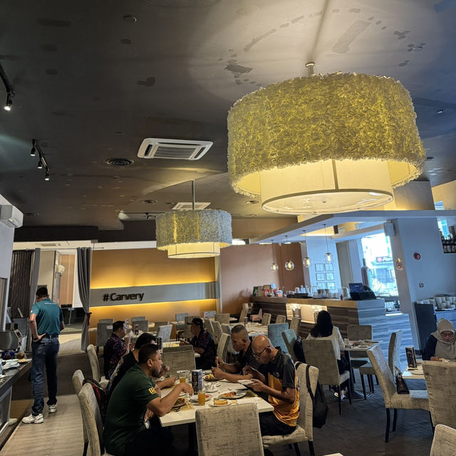 Kuching Comfort Vibes at Abell Hotel: Sleep, Eat, Repeat 🛏️☕️