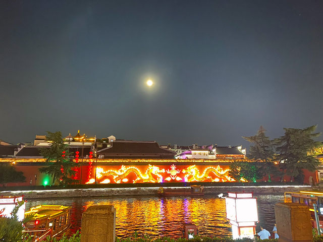 南京✨ 燈火闌珊處,我在「槳聲燈影」裡:夫子廟夜遊秦淮河! 南京✨ 燈火闌珊處,我在「槳聲燈影」裡:夫子廟夜遊秦淮河!