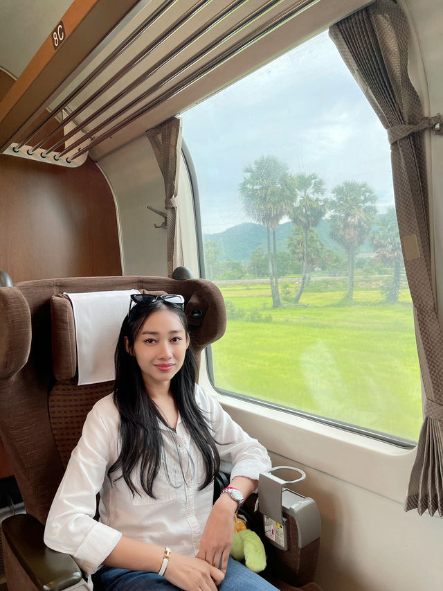 Chillin’ in Kampot: Scenic Rides & Magic Nights ✨🌾