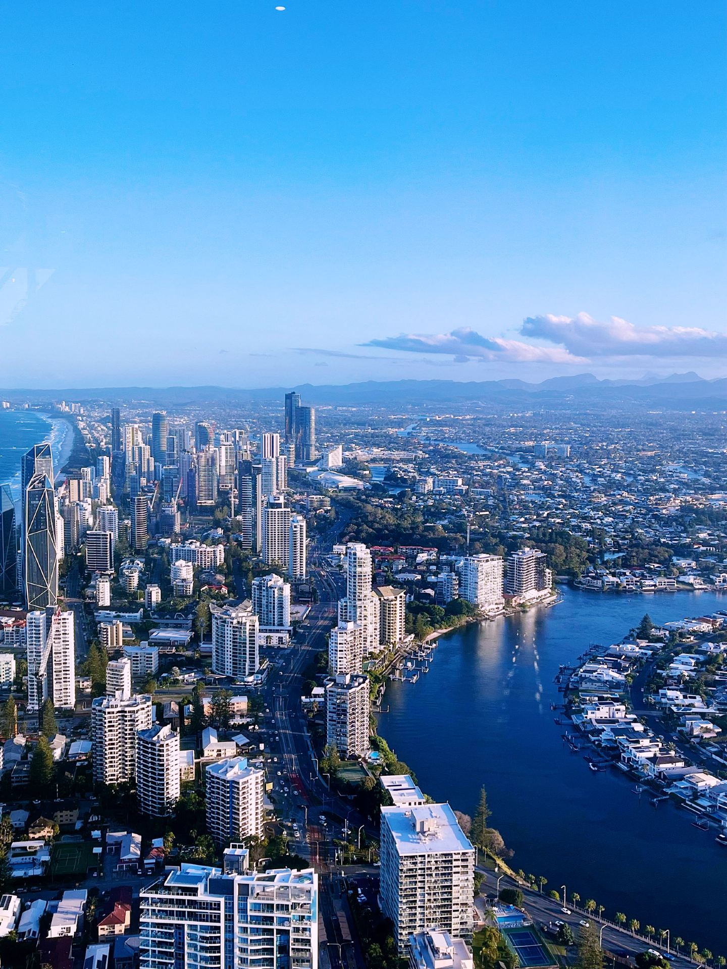 GOLD COAST — WHERE CITY SKYLINES MEET A PACIFIC OCEAN ESCAPE! ☀️
