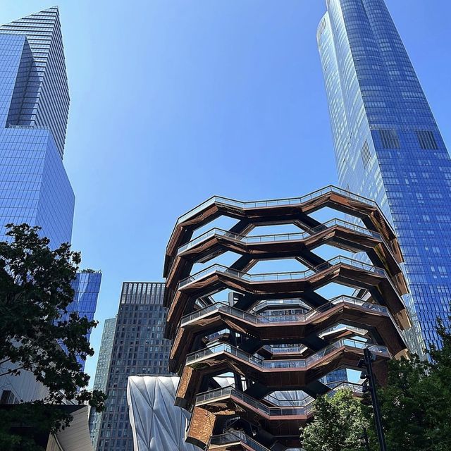 The High line and the Vessel, New York 