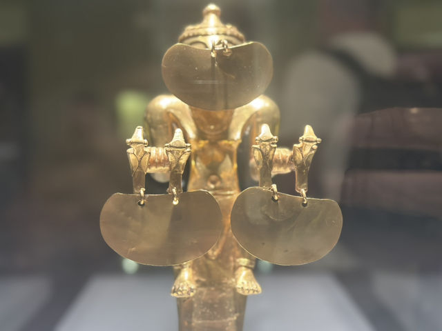 Discovering the Gold Museum (Museo del Oro)