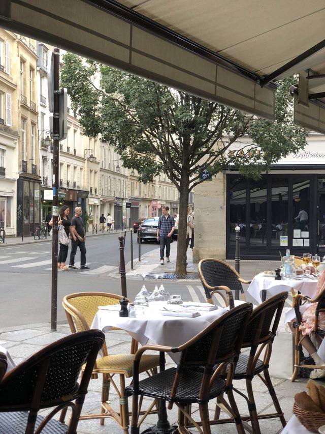 찐 비프부르기뇽을 먹고 싶다면 “Au Bourguignon du Marais“