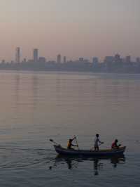 Marine Drive: A Stunning View of Mumbai’s Skyline