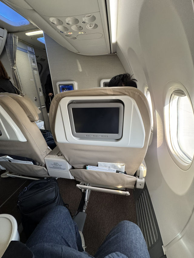 ✈️【搭乗記】上海航空ビジネスクラス FM890便 - 名古屋 → 上海 B737 搭乗レポート