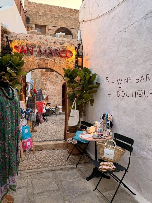 🏛 Lindos: Ancient Beauty and Aegean Charm Combined 🇬🇷✨