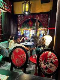 You are in restaurant, but feel like an historical museum! It’s possible in Hoi An