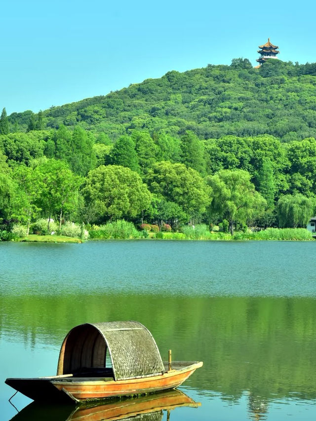Wuxi: A Lakeside City of Beauty and Culture