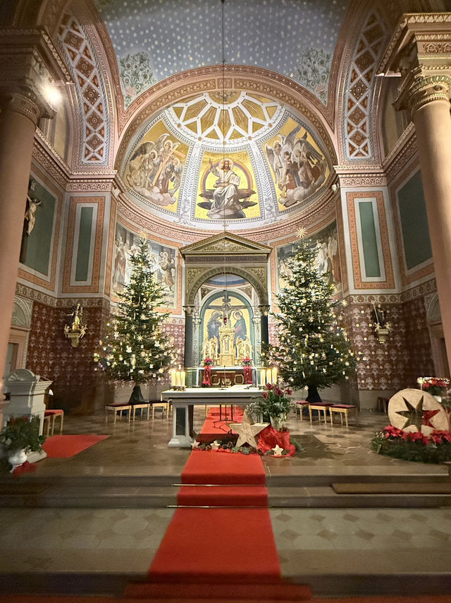 🌟🙏 A Silent Night in Lauf, Germany – Christmas Mass in Timeless Peace 🎄⛪ 