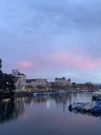 Sunset Serenade on the Limmat – Zürich’s Golden Hour Magic 🌊🌅 