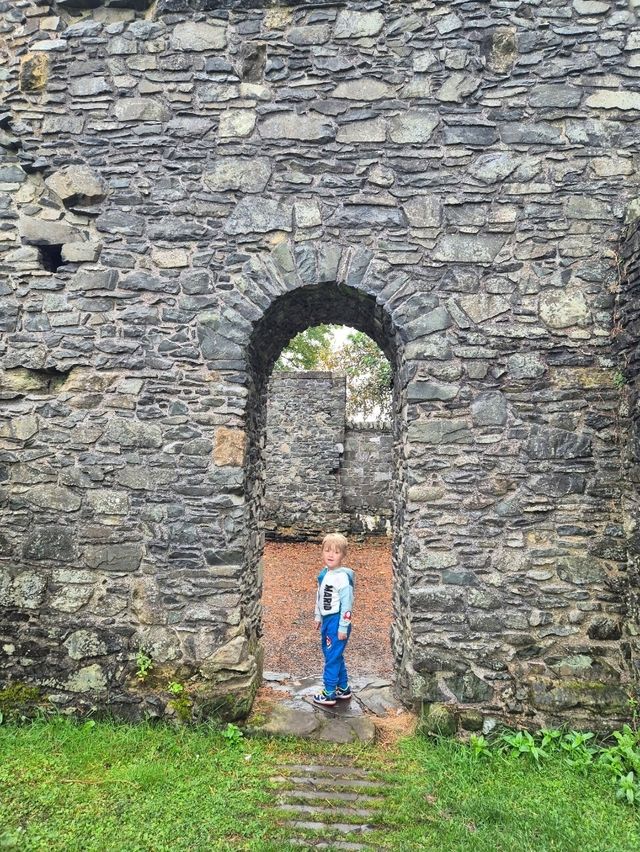Cross Kirk, Peebles