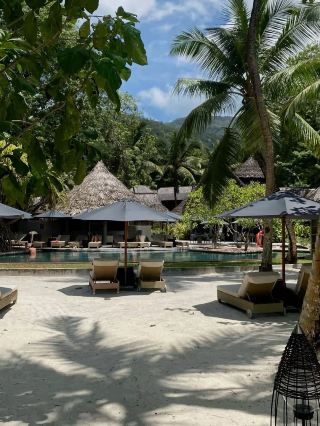 The Day I Found the True Granite Shores of La Digue 🇸🇨🌴