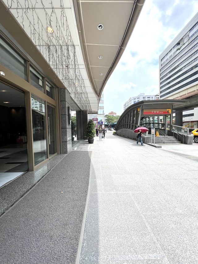 台北酒店｜鄰近地鐵站，舒適寬敞