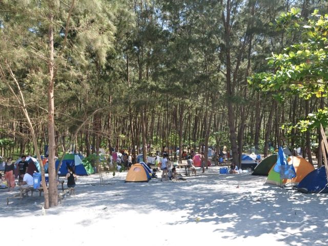 Beach Camping at Anawangin Cove!🇵🇭