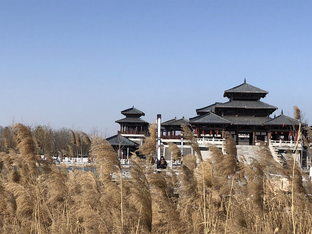 有句話說：綠水青山就是金山銀山 想必說的就是漢梁公園叭