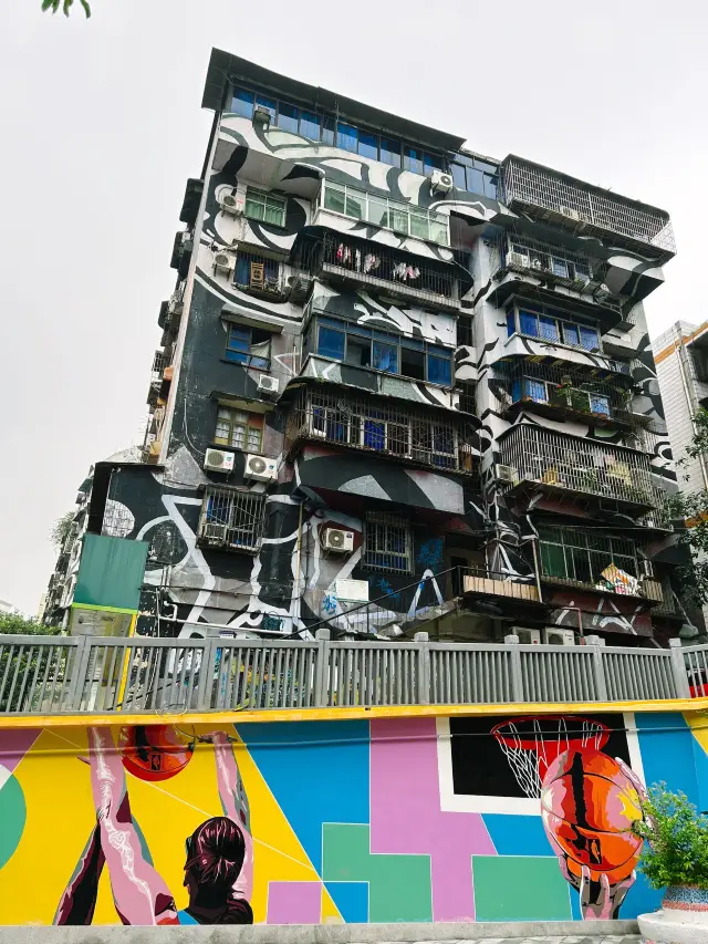 Graffiti Street | Chongqing's new business card and landmark, the old street has become youthful and vibrant