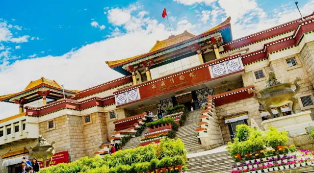 Touring the Tibet Museum, understanding Tibet through historical treasures