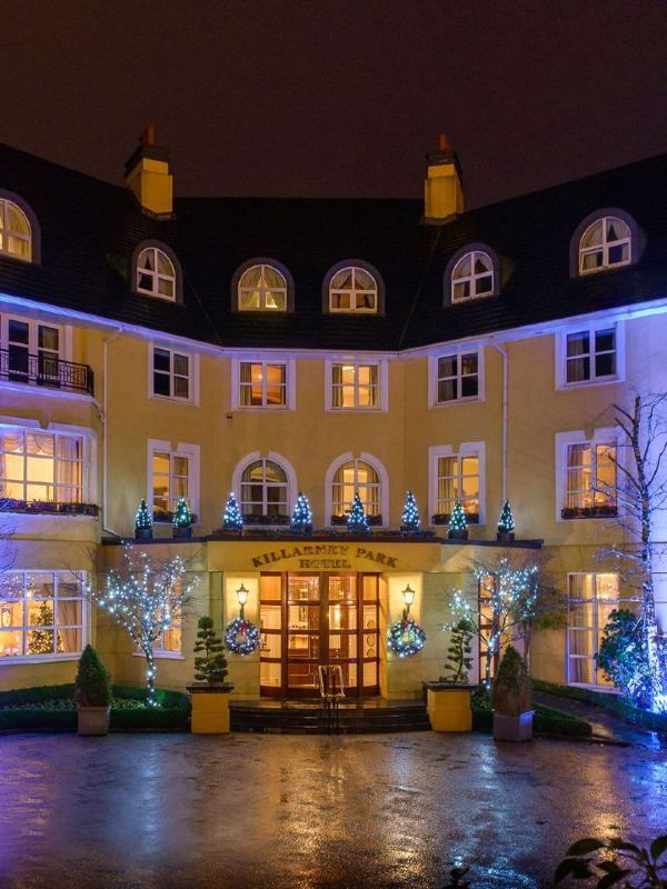 🍀 Killarney's Cozy Corners: Top Hotel Picks 🏨
