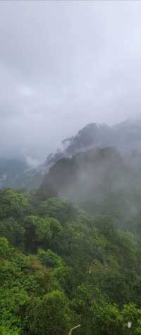 聖堂山