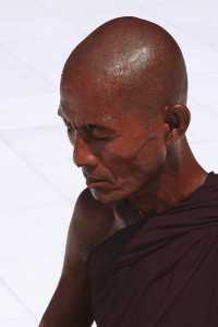 人生一定要去一次的仰光大金塔