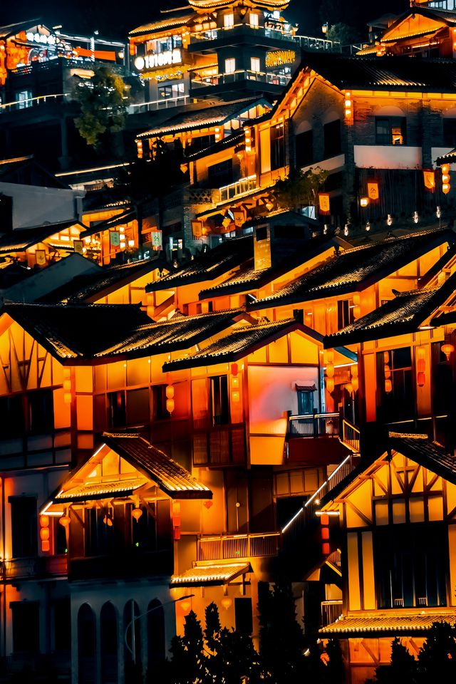 重慶：比洪崖洞更迷人的夜景——萬州天生城。