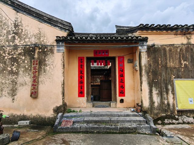 廣西鹿寨仁里屯鄧氏堂祠。